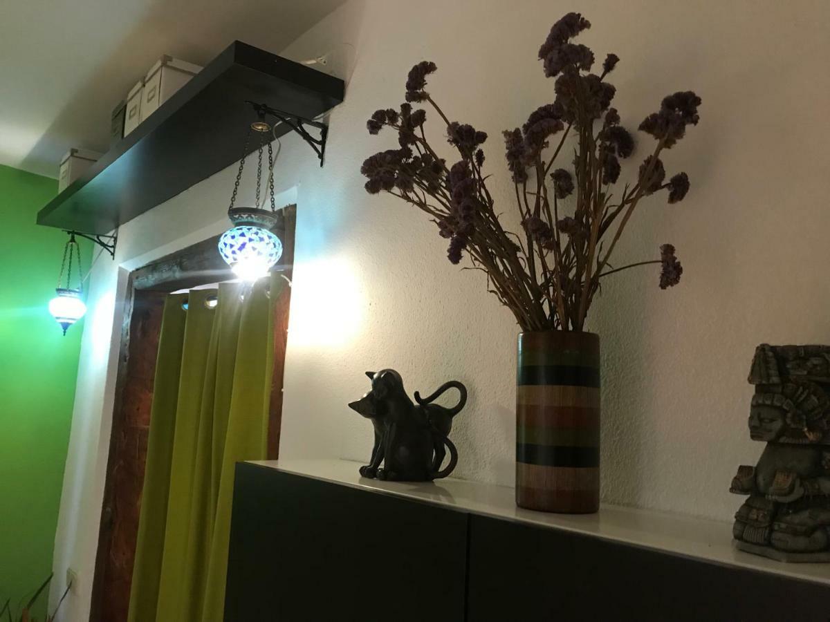 Apartamento En Corrala Madrid Buitenkant foto
