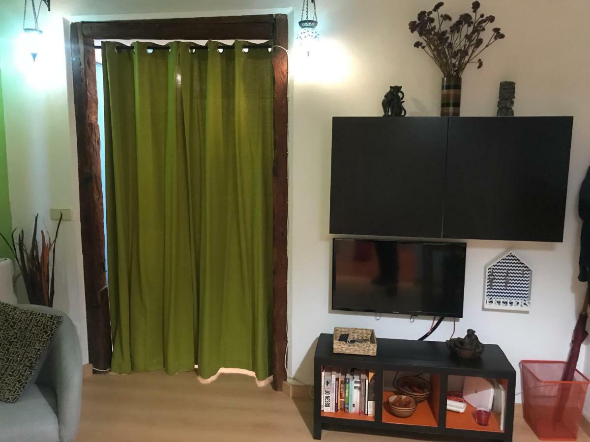 Apartamento En Corrala Madrid Buitenkant foto
