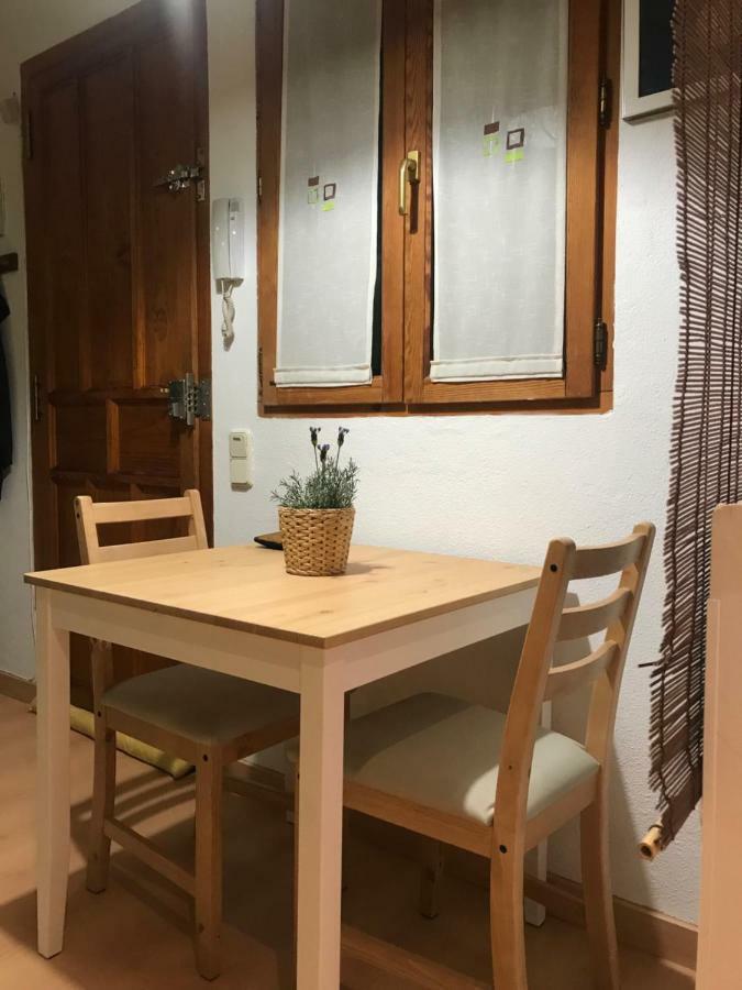 Apartamento En Corrala Madrid Buitenkant foto