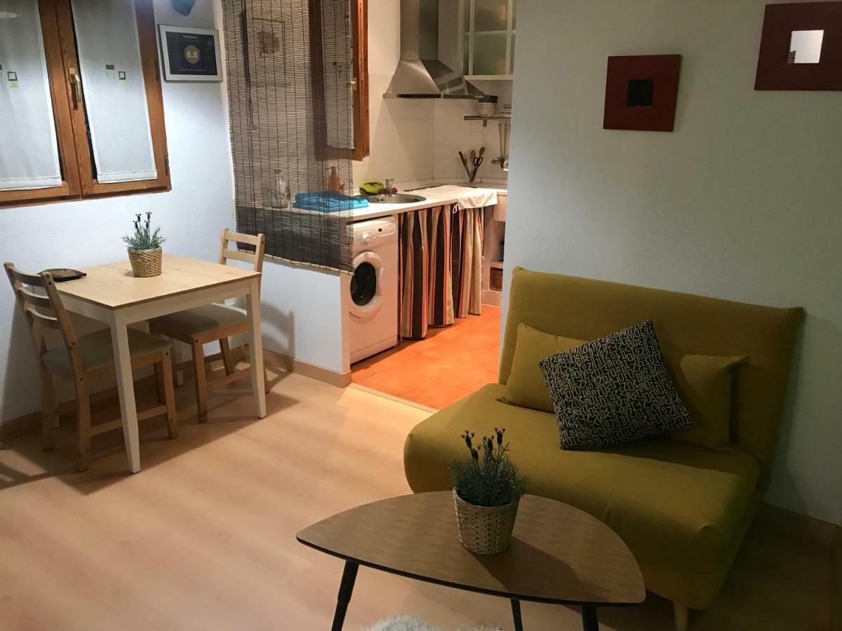 Apartamento En Corrala Madrid Buitenkant foto