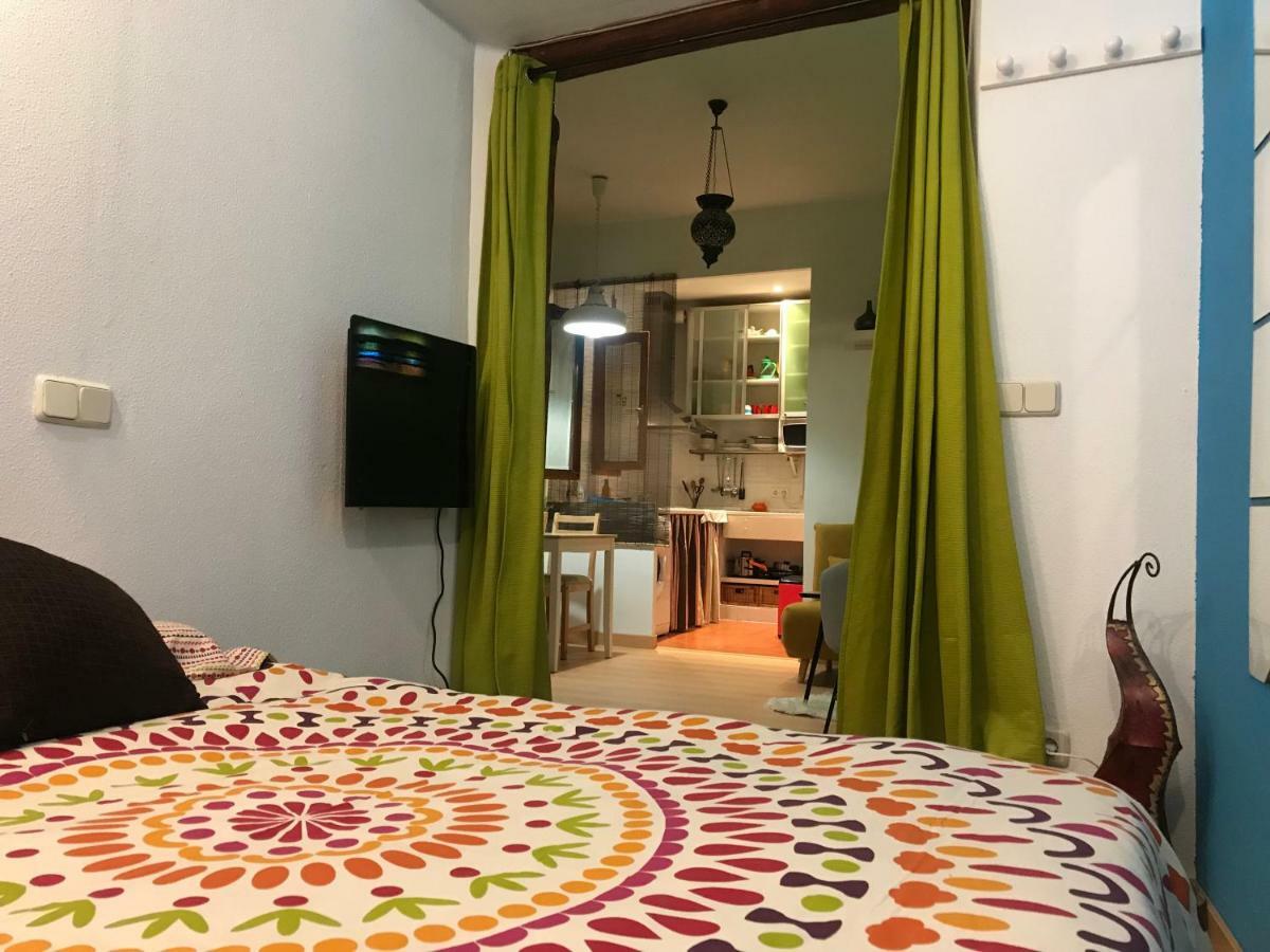 Apartamento En Corrala Madrid Buitenkant foto