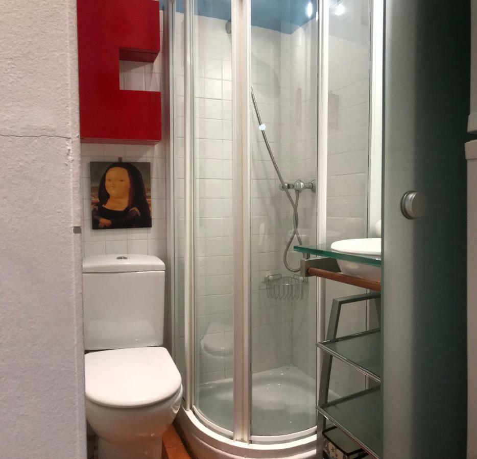 Apartamento En Corrala Madrid Buitenkant foto